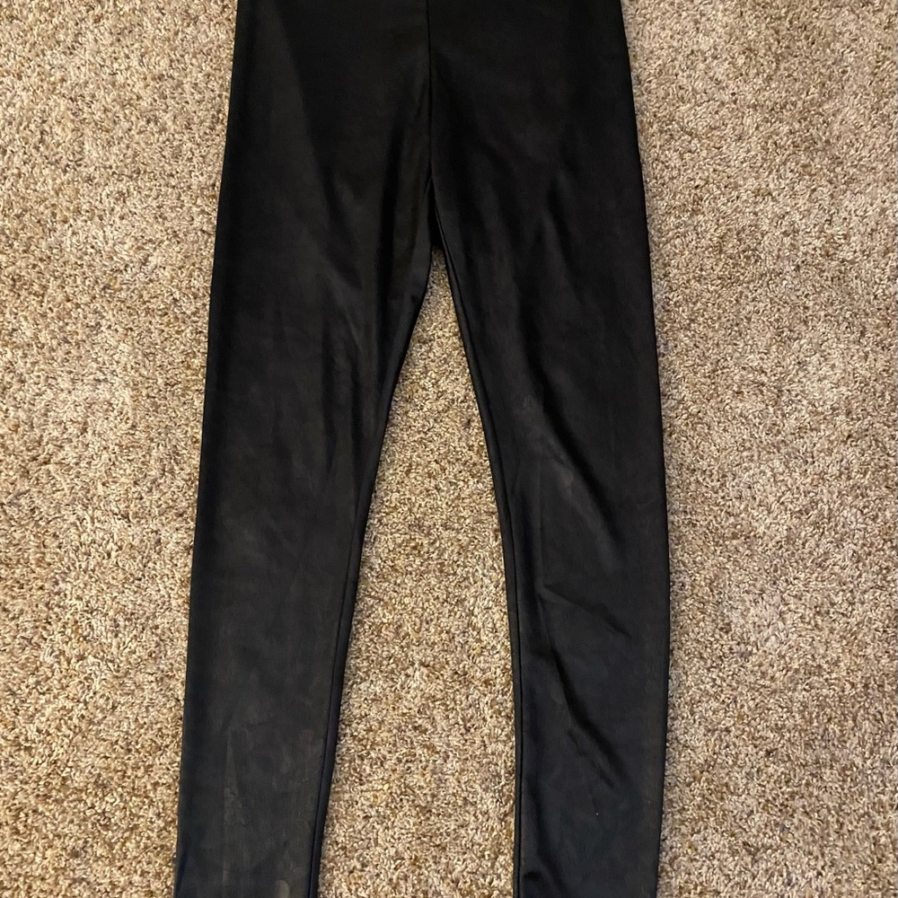 Fila Performance Black Pattern Capri - image 3